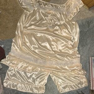8 HOUR SALE !   New!   Satiny shiny Baby Doll Style pj’s; 2- pieces.  Size M/L